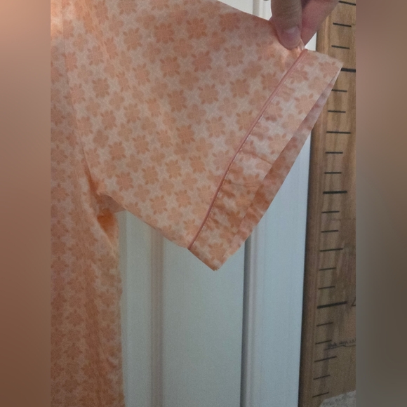 Vanity Fair Orange Pajama Set Size Medium - Picture 5 of 13